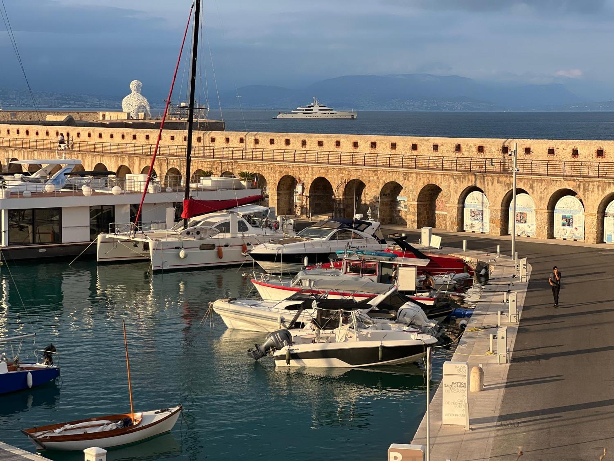 Location Cote D Azur Hotell Antibes Eksteriør bilde